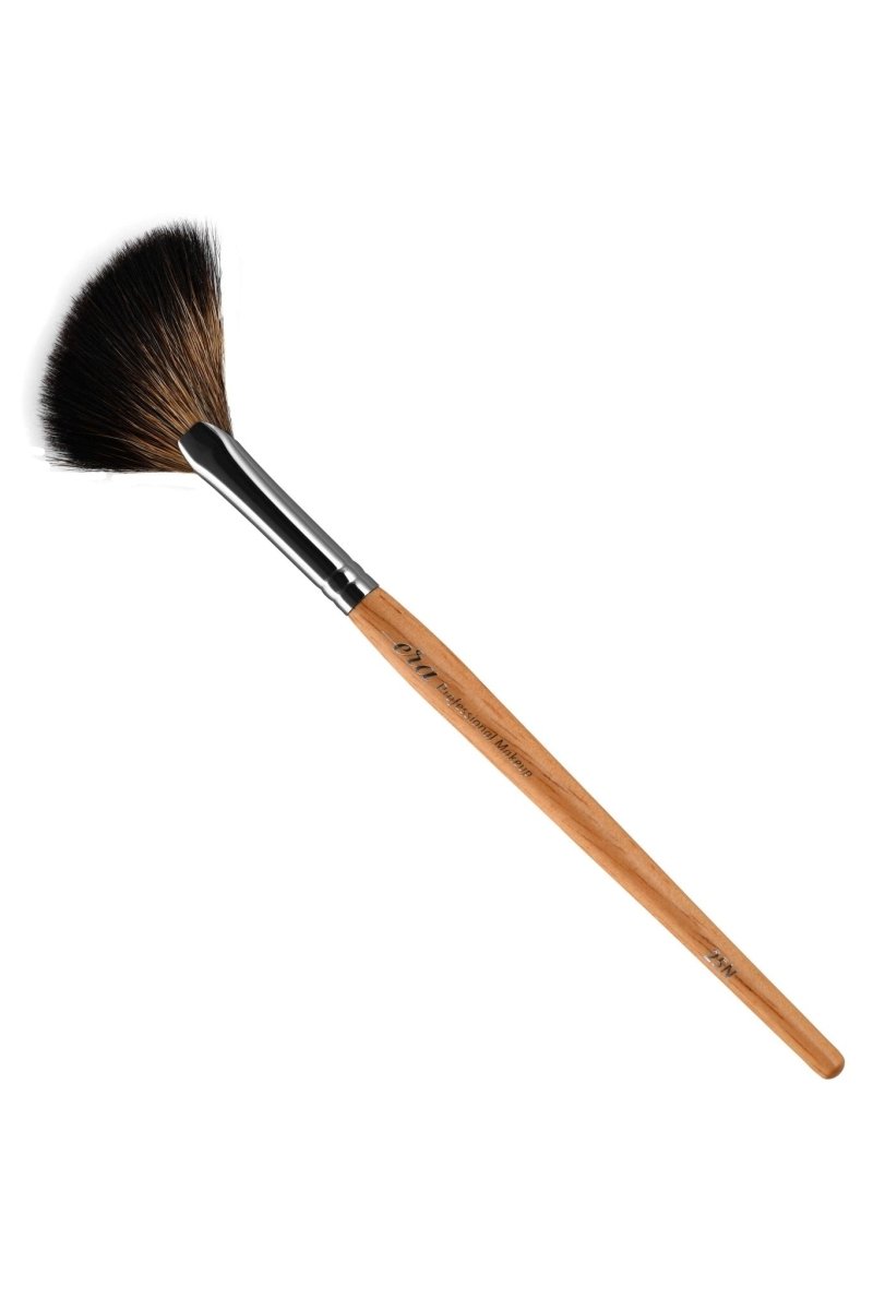 Fan Angled Brush Era Professional Makeup